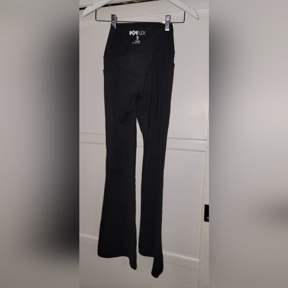 POPFLEX Black Flare Pants Size Small - Picture 1 of 5